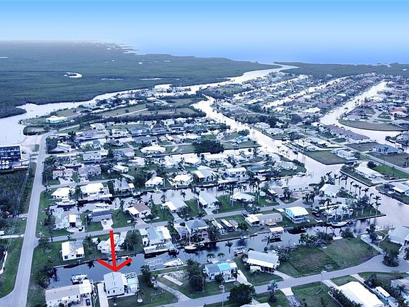 2nd image of 711 Coral Dr