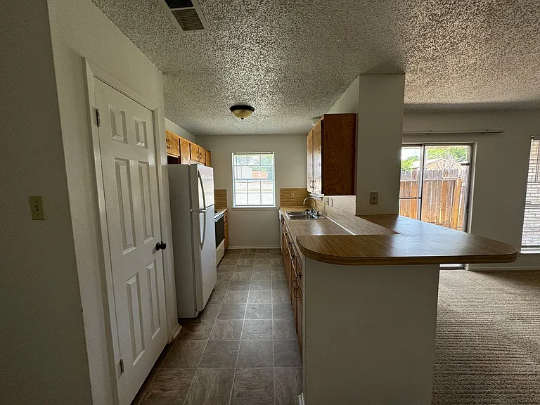 2112 Hinkle Ave — Photo 13