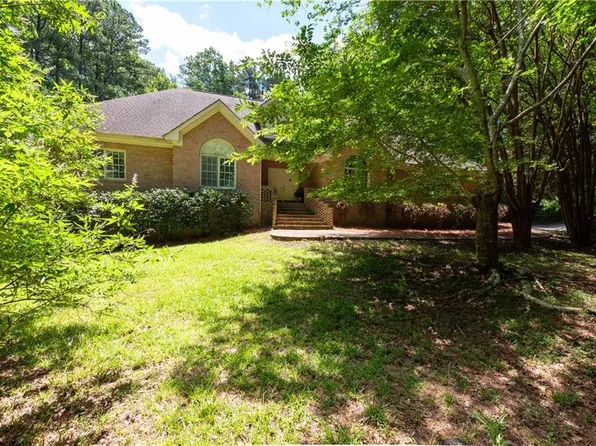 3010 Kari Brook Ln, Monroe, GA 30655