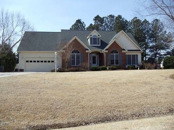 1st image of 2804 Royal Dr