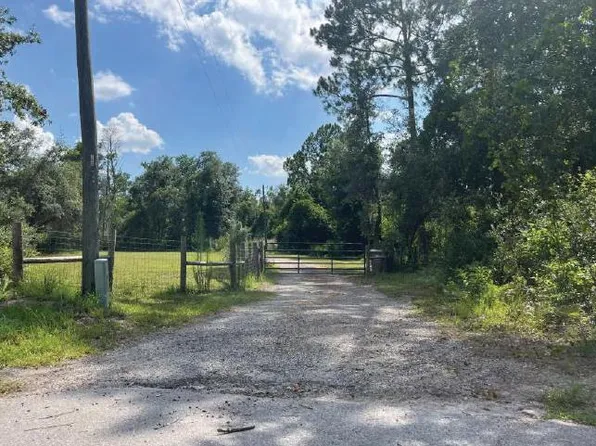 31316 Division St, Deland, FL 32720