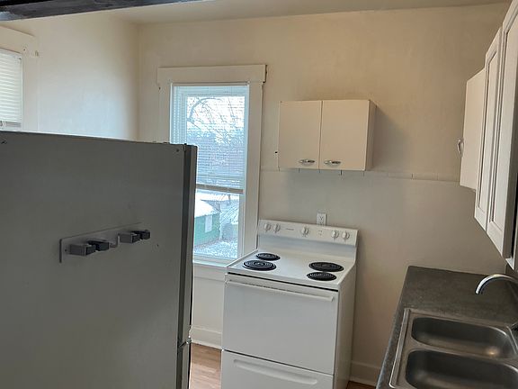 3rd image of 30 S 13th St #1/2
