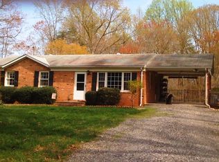 297 Woodbrook Ln, Pratts, VA 22731