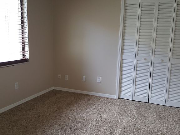 5th image of 1530 Portsmouth Lake Dr