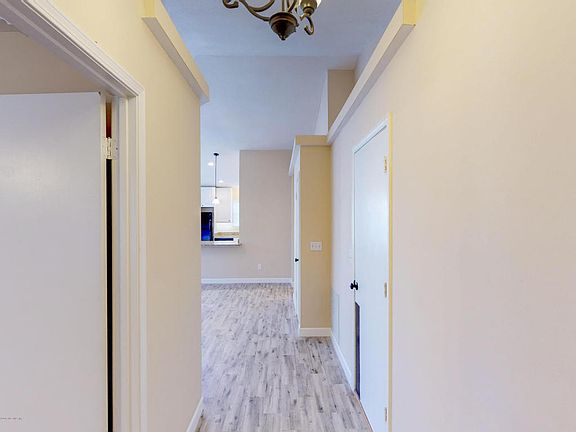 2nd image of 1784 Sherwood Dr
