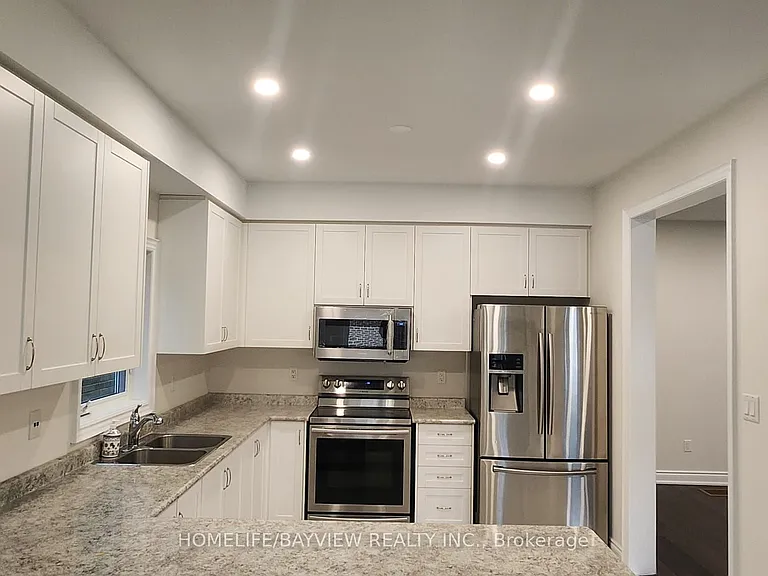 1263 Peelar Cres — Photo 6