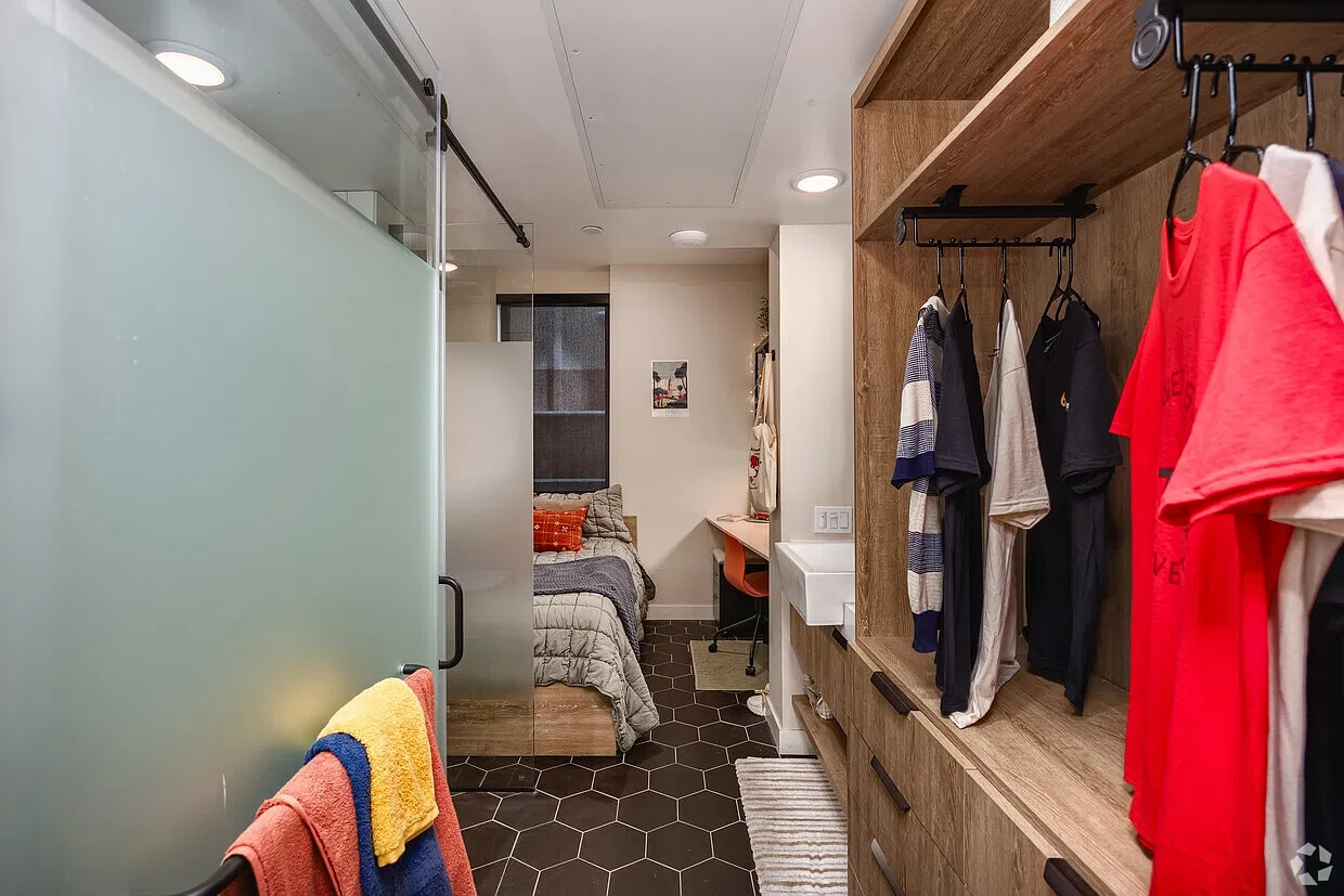 1 bed, $1,399 — Photo 3