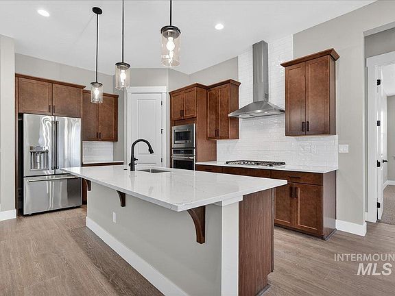 6th image of this home