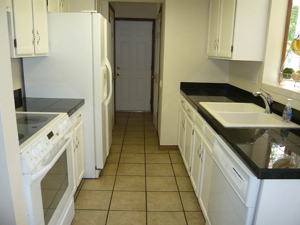 2nd image of 5859 S Oak St