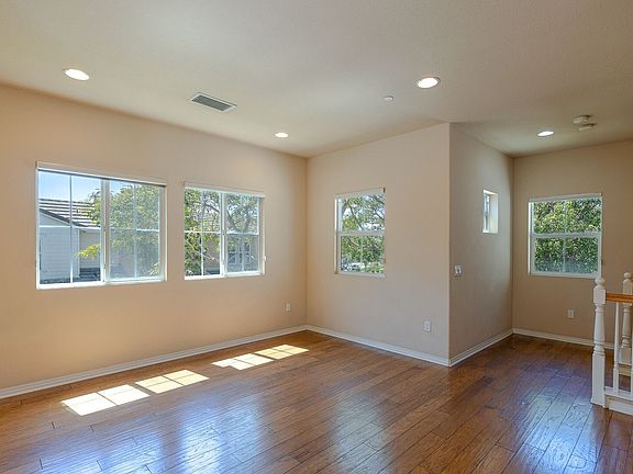 3rd image of 3036 Moss Landing Blvd