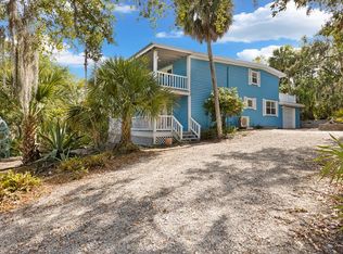 12530 Merle Ave, Cedar Key, FL 32625