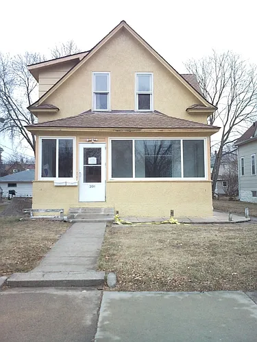 2011 Taylor St NE Photo 1