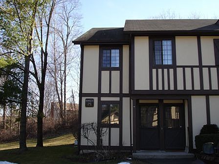 Main Level Ranch Style Condo