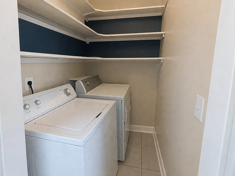 2115 Wallace St — Photo 10