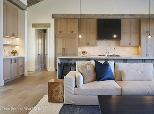 810 Sharp Tail Ct, Driggs, ID 83422