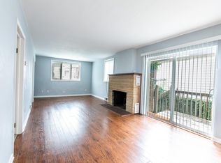 512 66th St, Kenosha, WI 53143