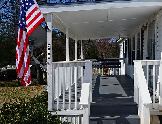 4th image of 308 Fogil Dr