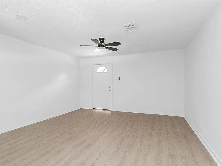 16016 Green Manor Dr #D — Photo 7