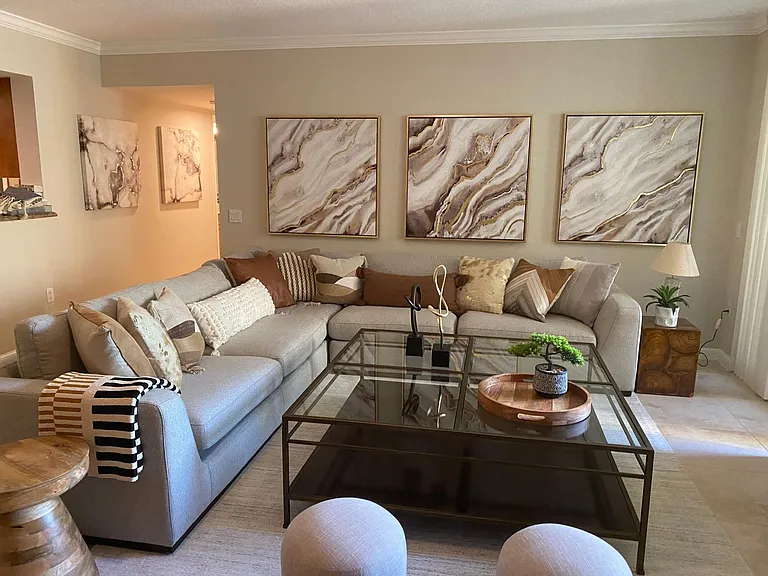 Royal Palm Apartments — Photo 63