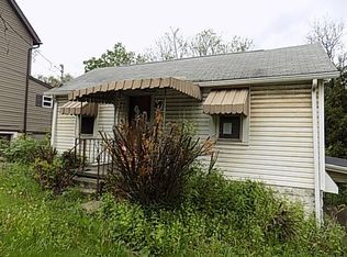 7034 Pleasant Valley Rd, Irwin, PA 15642