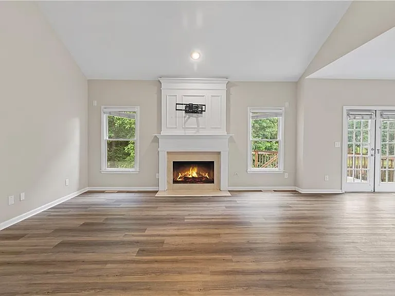 628 Vista Ter — Photo 10