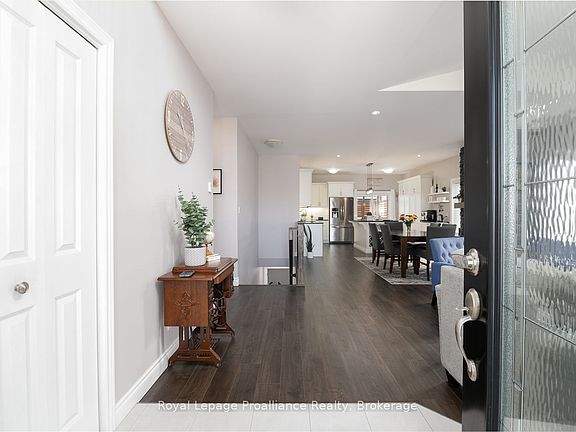 3rd image of 81 Sienna Ave