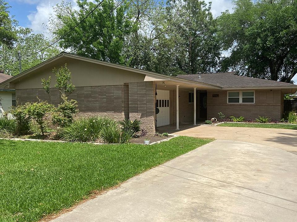 1st image of 4205 Mockingbird Ln