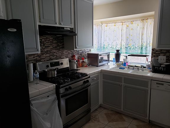 4th image of 36648 Santolina Dr