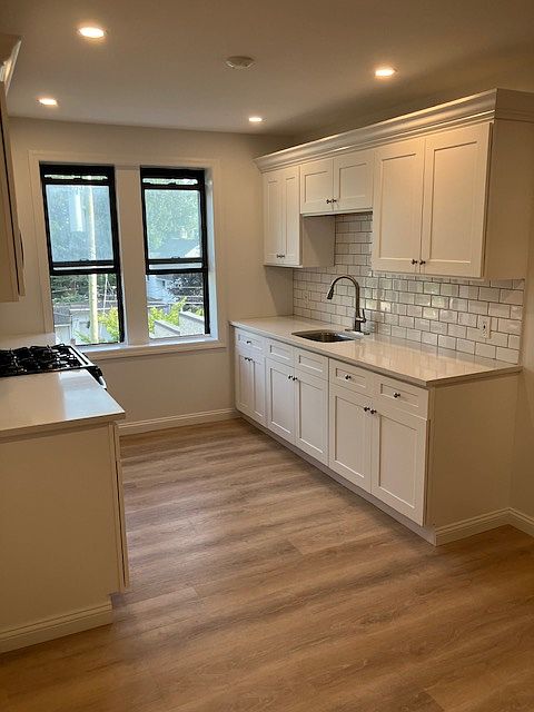 Newly renovated kitchen tons of natural light
