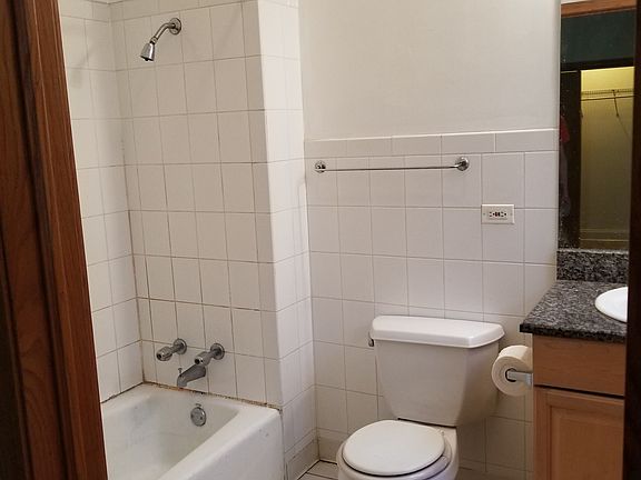 5th image of 1117 W Columbia Ave #201
