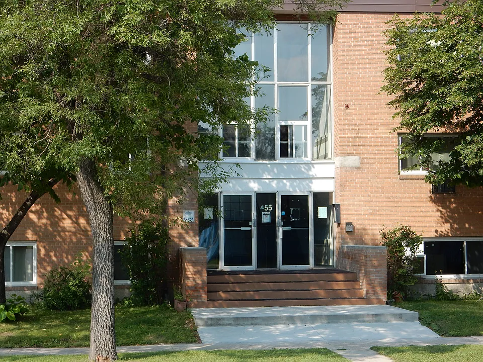 455 Leila Ave