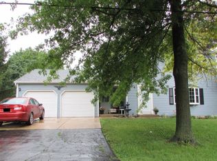 410 Kane Ave, Elgin, IL 60123