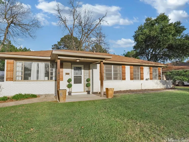 1821 Anniston Ave — Photo 1