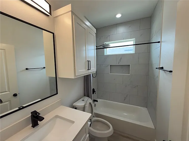 7721 Nadia Dr — Photo 3