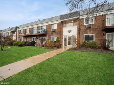 10381 Dearlove Rd APT 2C, Glenview, IL, 60025