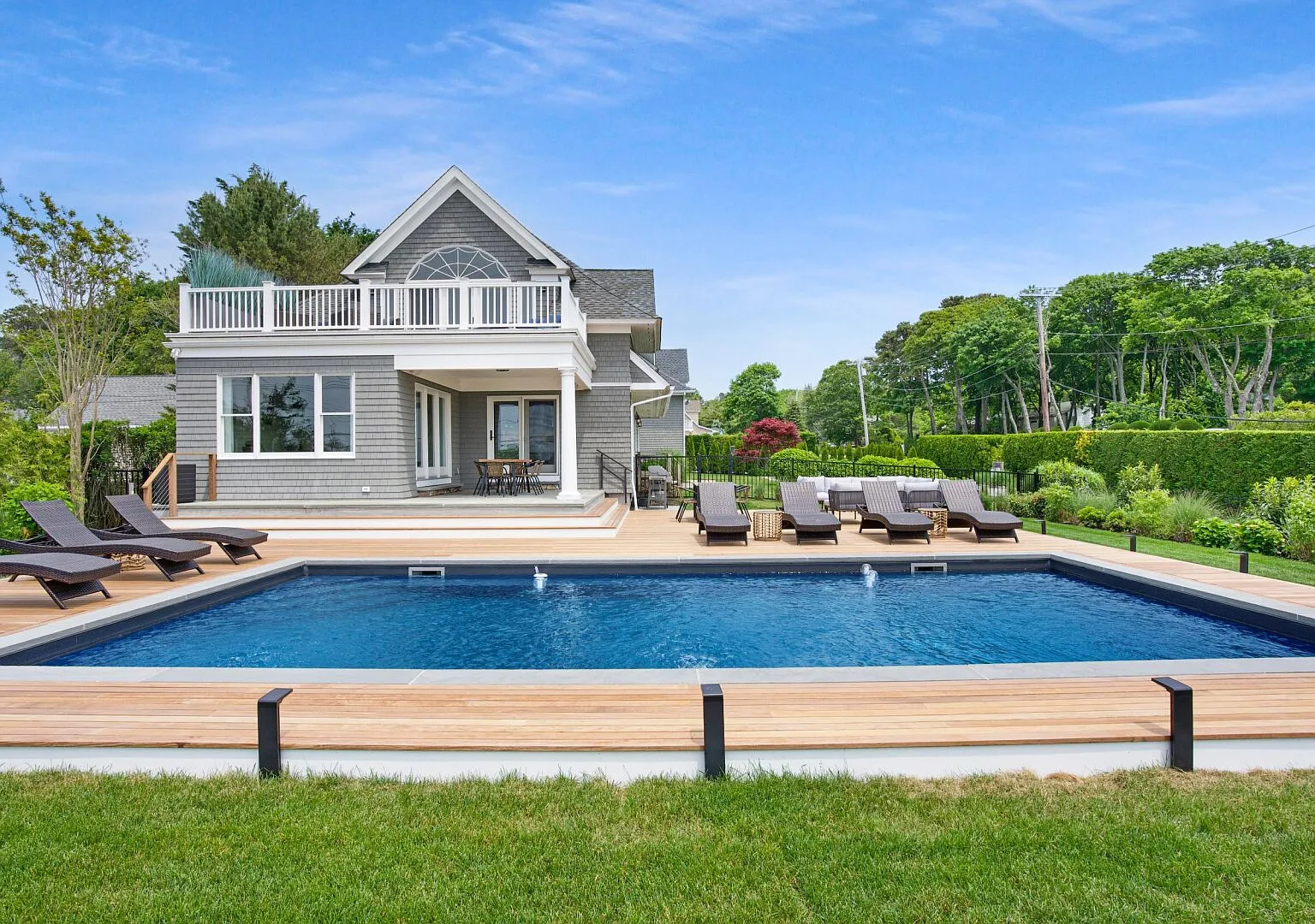 Expansive Hampton Bays Home with Water Views — Photo 4