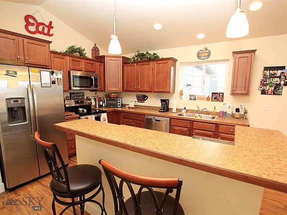 3rd image of 2231 Sturnella Ln