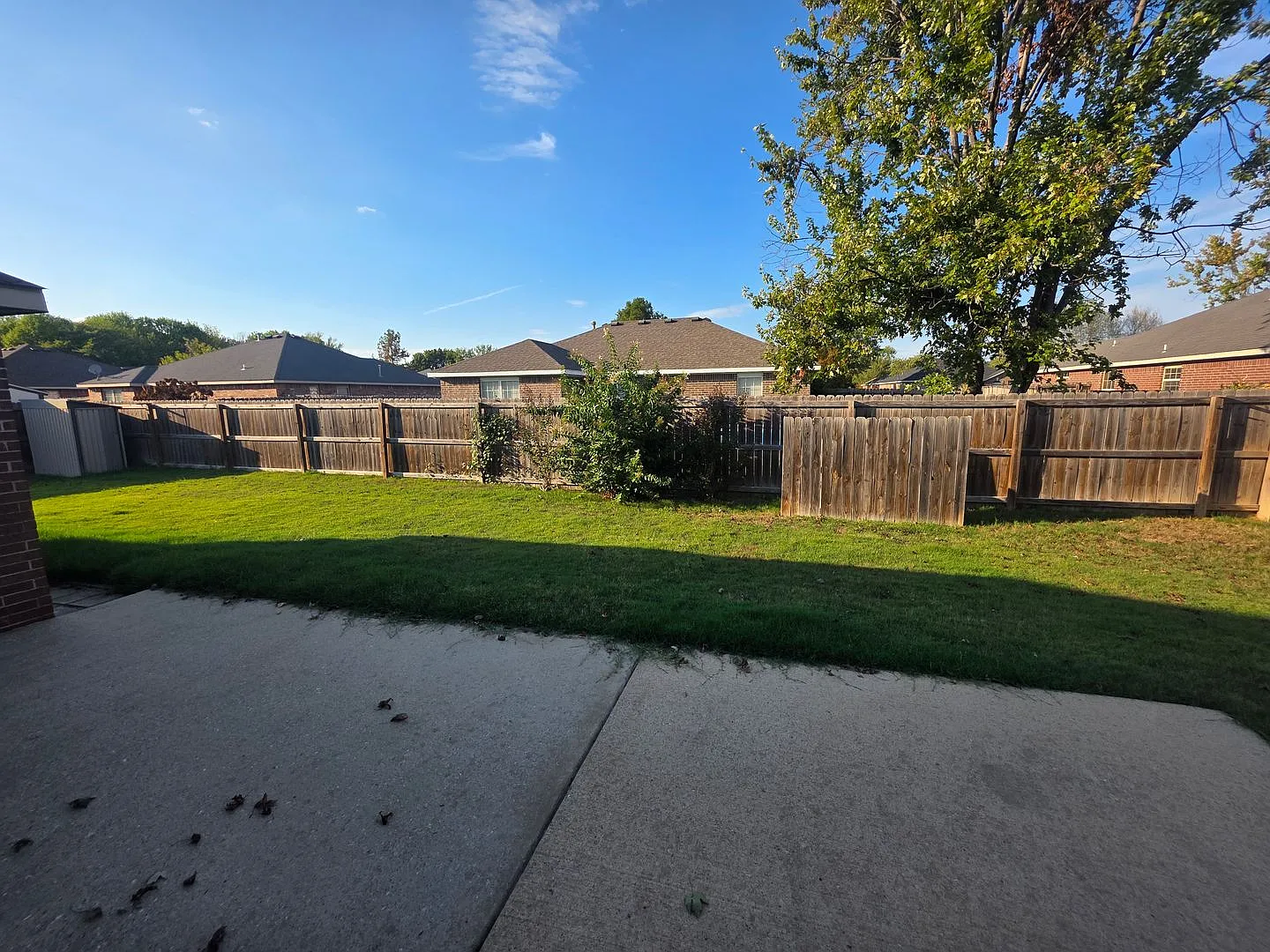 Nice 3 bedroom 2 bath home — Photo 3