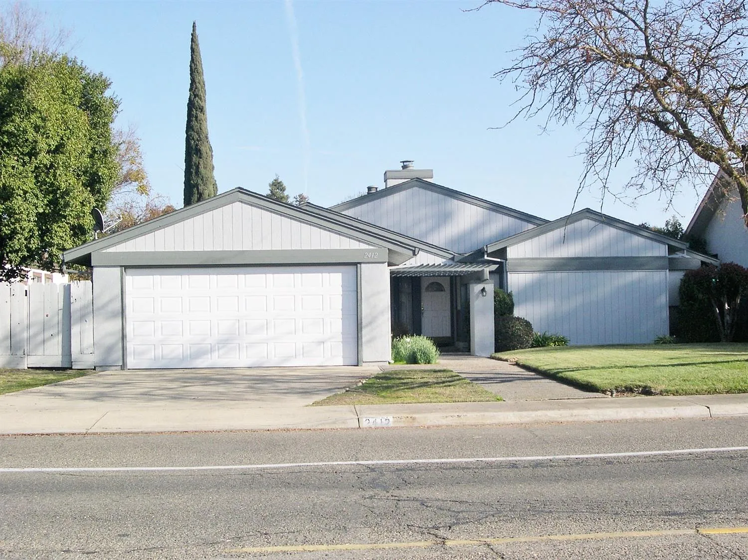 2412 Dels Ln photo 1