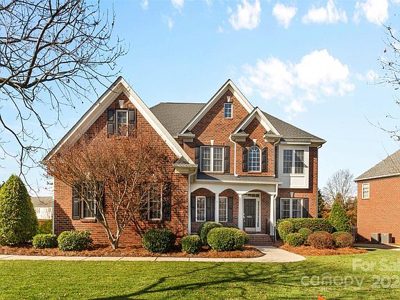2nd image of 4263 Belle Meade Cir