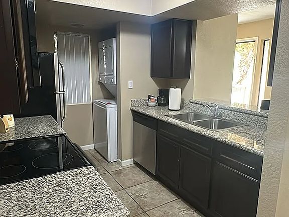 3rd image of 5039 N 57th Ave APT 161