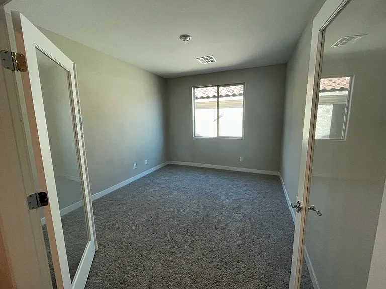 1357 Mariposa Way — Photo 16