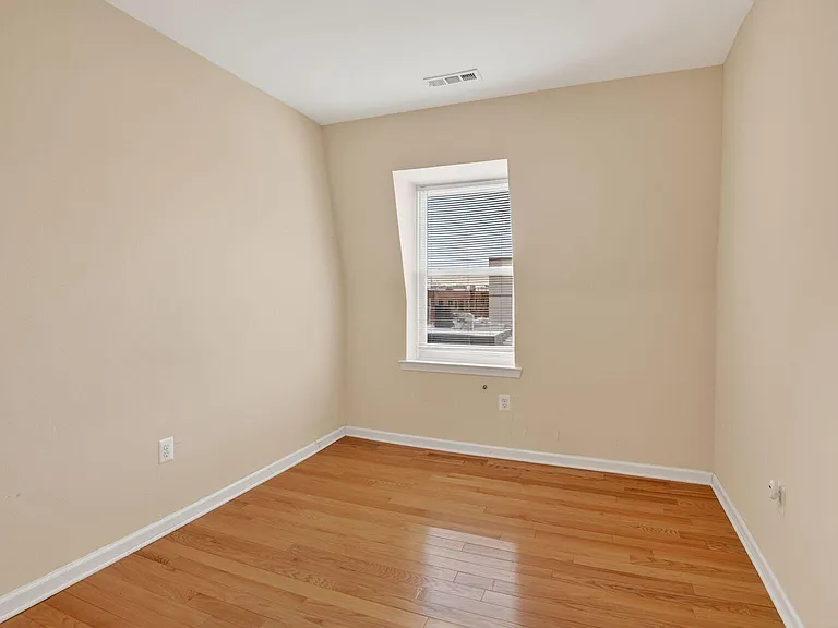 1648 Park Rd NW #6 — Photo 7