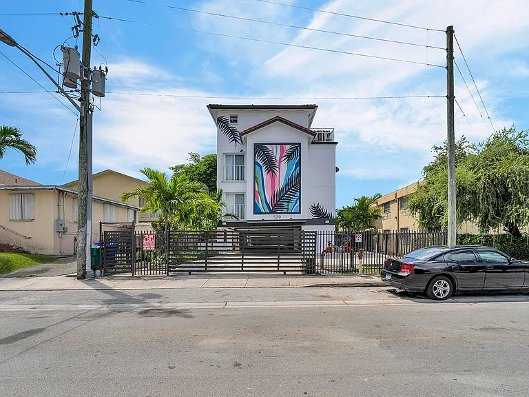 520 SW 5th St — Photo 25