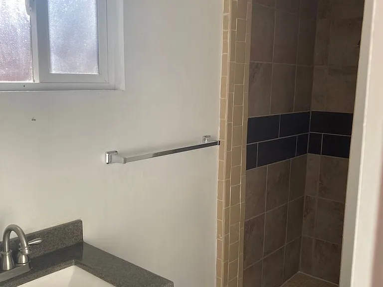 406 Griffin St #A — Photo 15