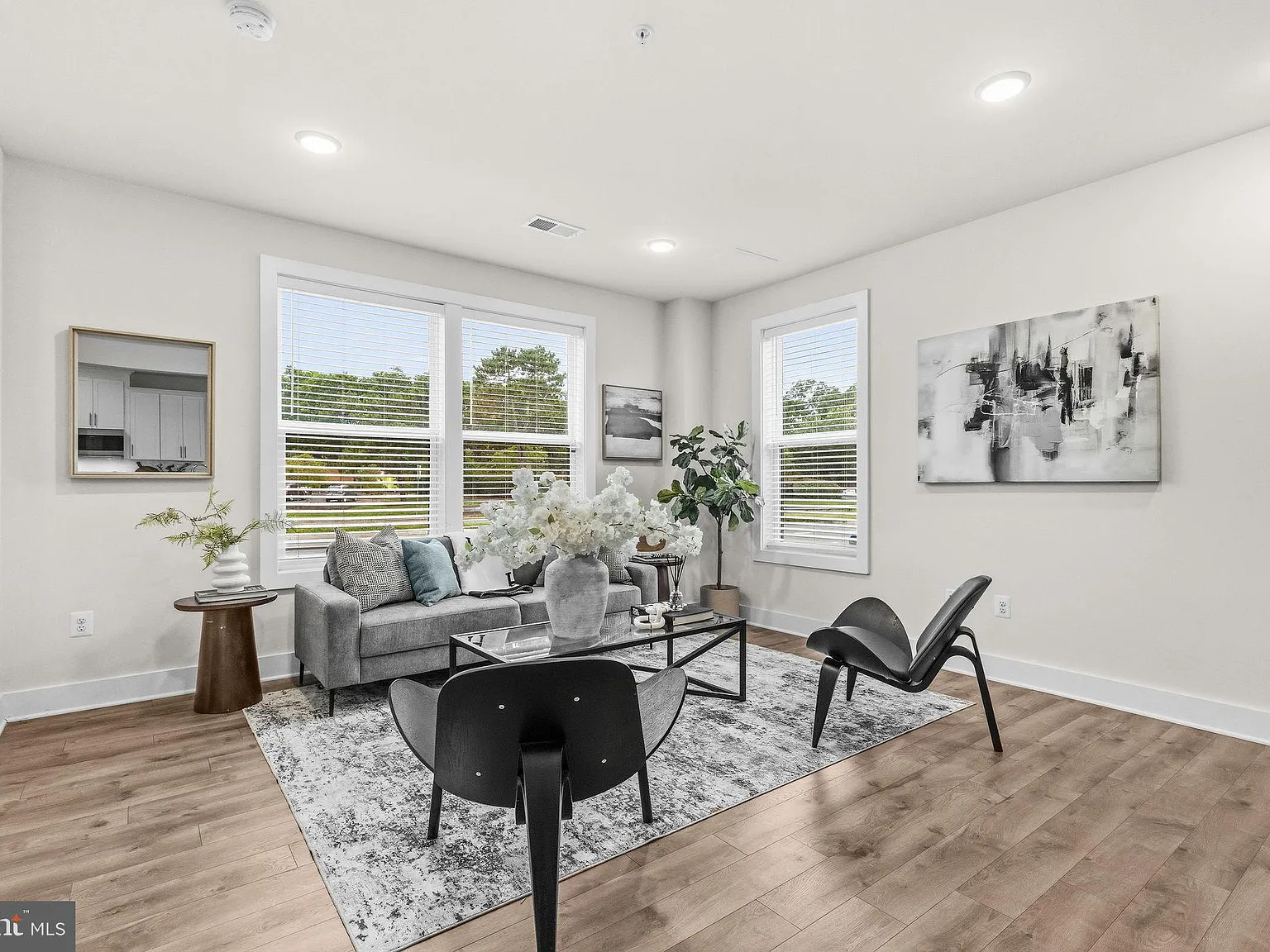 3 bed, 2.5 bath, 1524 sqft, $3,100 — Photo 4