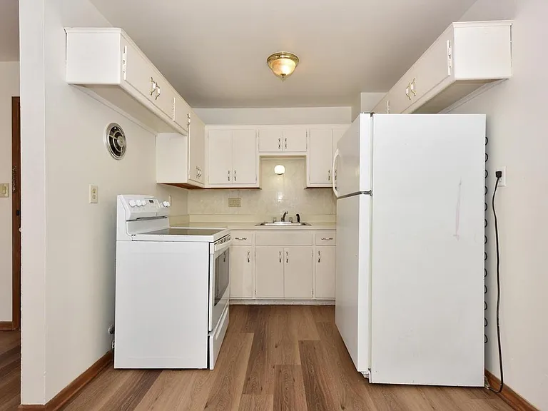 1104 Green Tree Rd #1410 — Photo 11