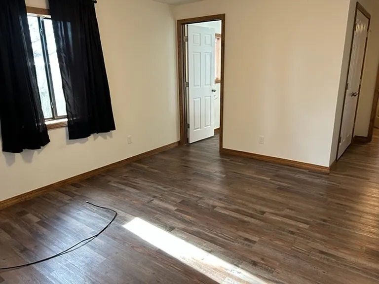 601 Valley View St #4 — Photo 10