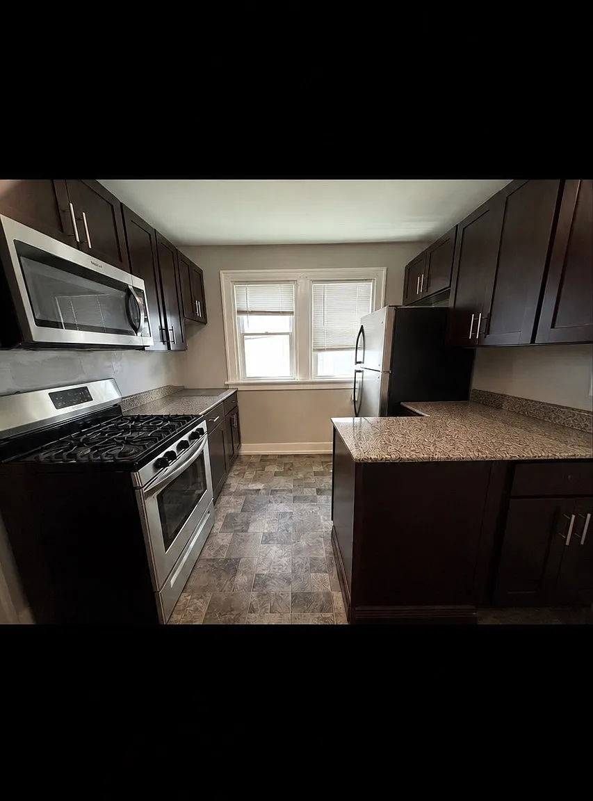 111 Cunard Rd — Photo 1