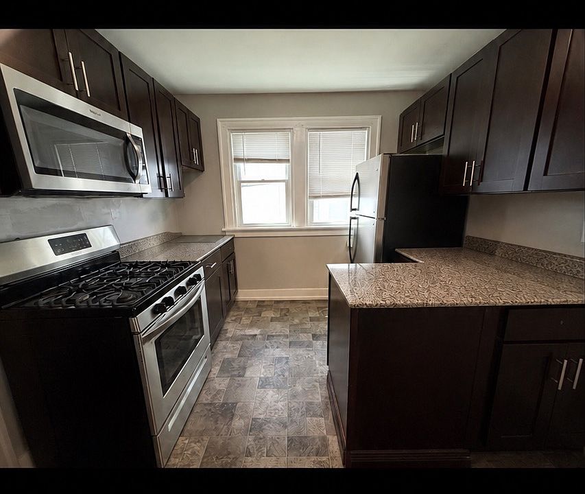 1st image of 111 Cunard Rd #1